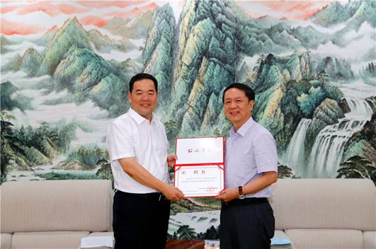 说明: //news.thaporn.com/__local/6/FD/7D/962EB16AAB5BCA002FCFE460B9A_16FDAD9E_28568.jpg